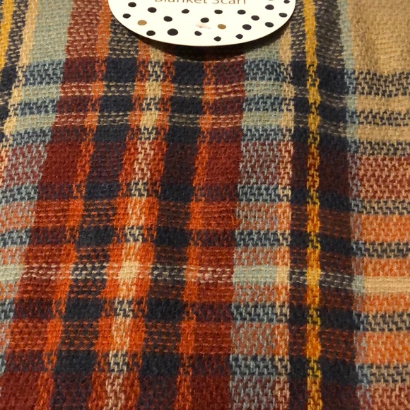 🆕Kelly & Katie Scarf - Picture 3 of 3